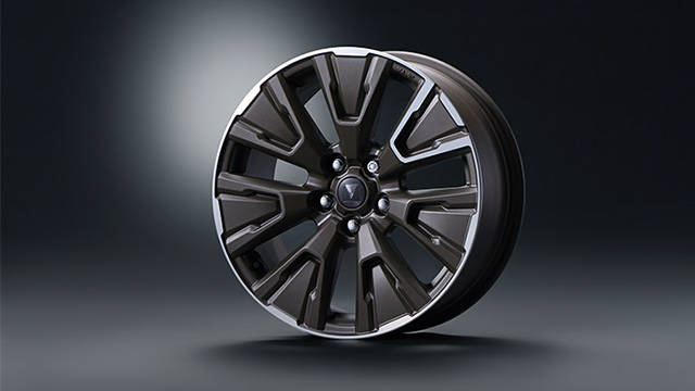 18インチアルミホイールセット（セキュリティロックナット付）